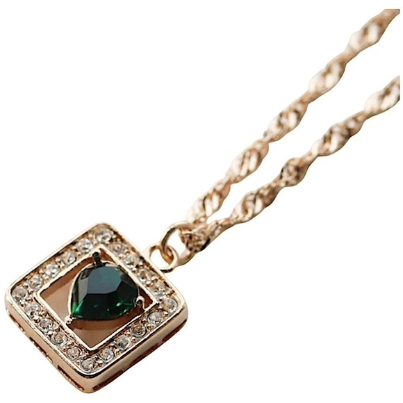 ANNE KLEIN • Heart Gold Tone Green Crystal Necklace - Picture 4 of 4